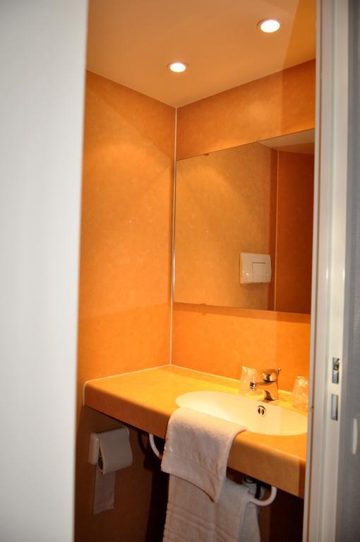 Hotel Lux Grenoble Ruang foto